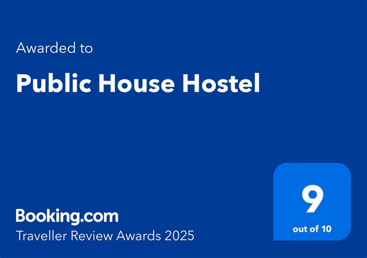 Public House Hostel มักตัน ภายนอก รูปภาพ